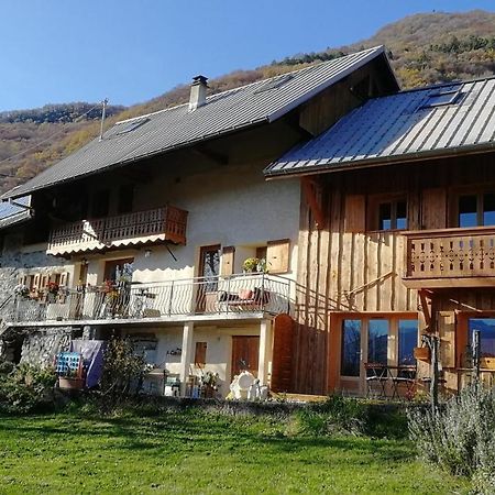 Bed and Breakfast La Gravinette Cruet Exterior foto